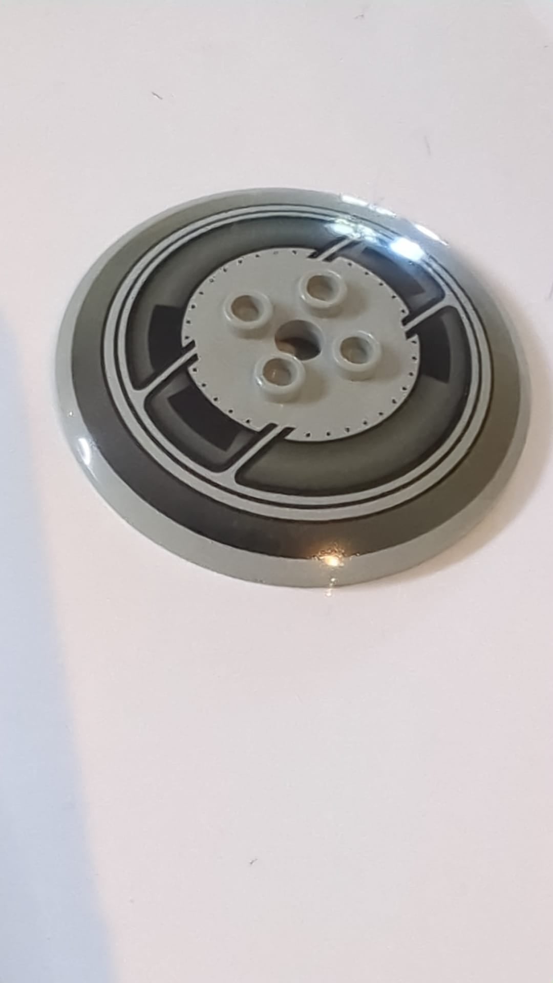 6x6 Satellitenschüssel Invertiertes „Radar“-Antennenfeld – Hohlprofil mit SW AT-AT/AT-TE-Muster althellgrau