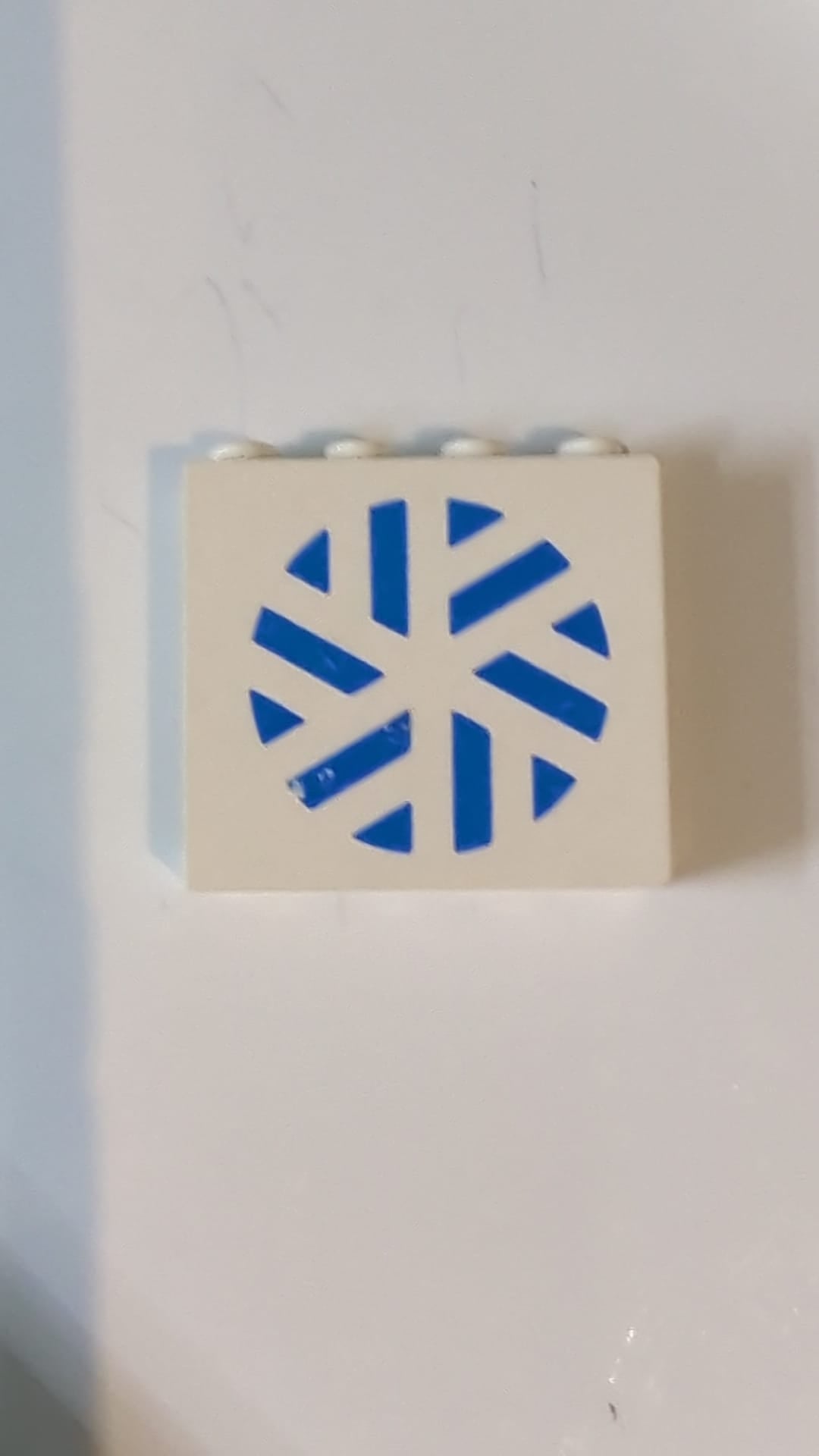 1x4x3 Paneel - Massive Ständer mit Schneeflockenmuster weiß