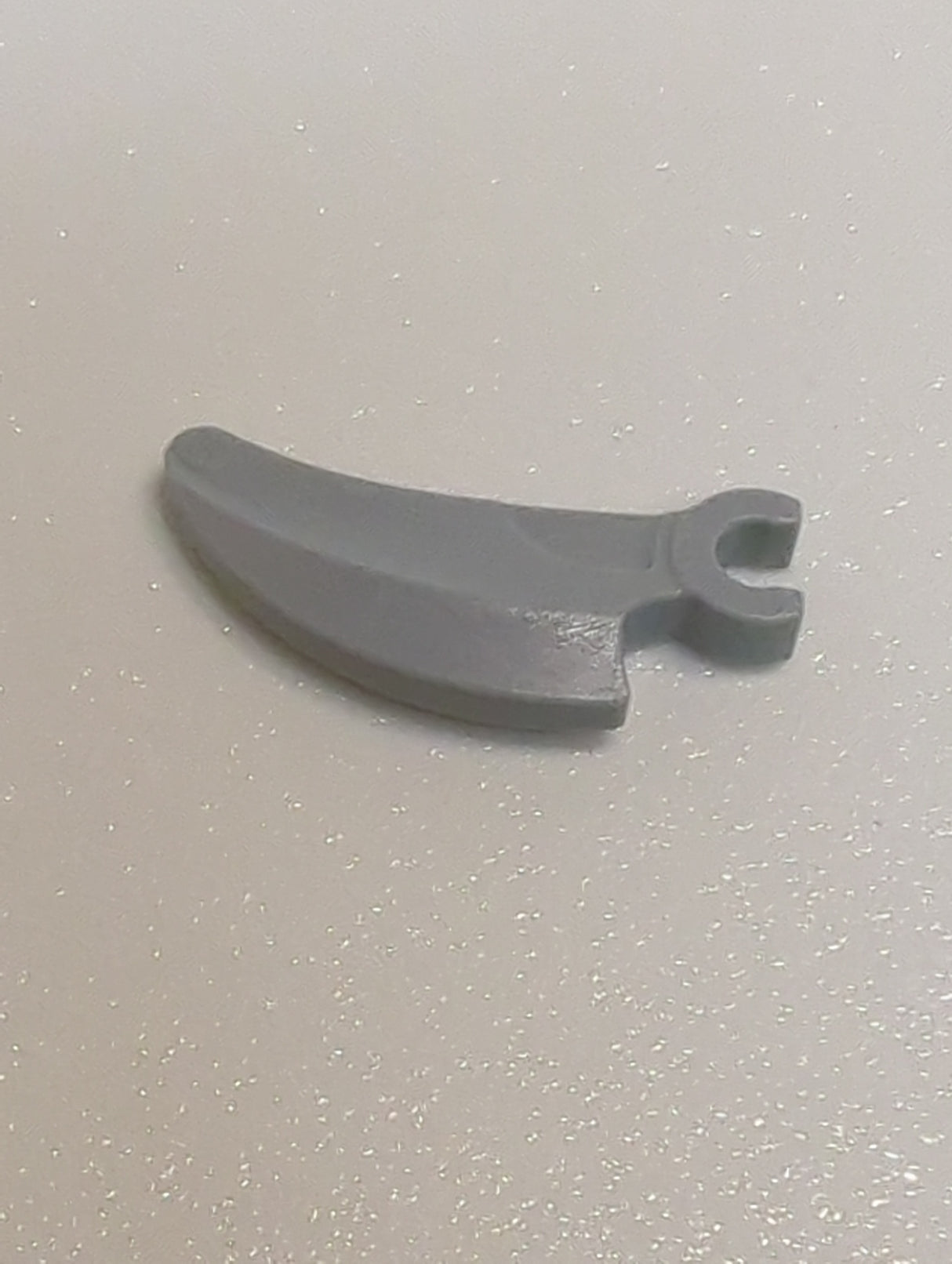 NEU Widerhaken / Klaue / Horn / Zahn mit Clip, gebogen neuhellgrau