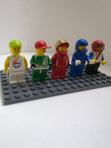Bunte Tüte mit diesen 5 Minifiguren aus dem Bereich City cty74