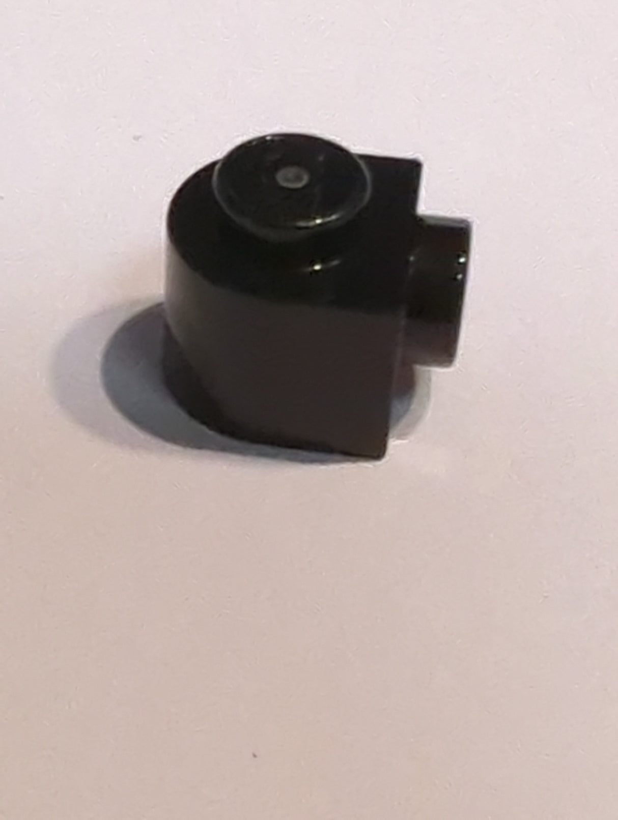 NEU Stein, rund, 1x1x2/3, Halbkreis, erweitert mit seitlicher Noppe schwarz