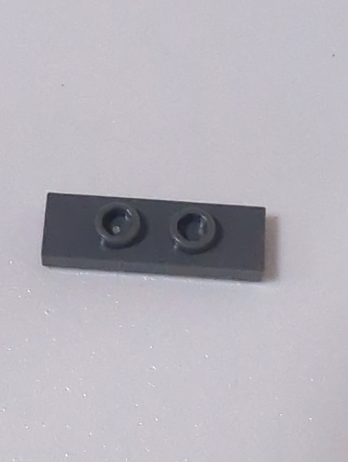 NEU Platte, Modifiziert 1 x 3 mit 2 Noppen (Doppel-Jumper) neudunkelgrau