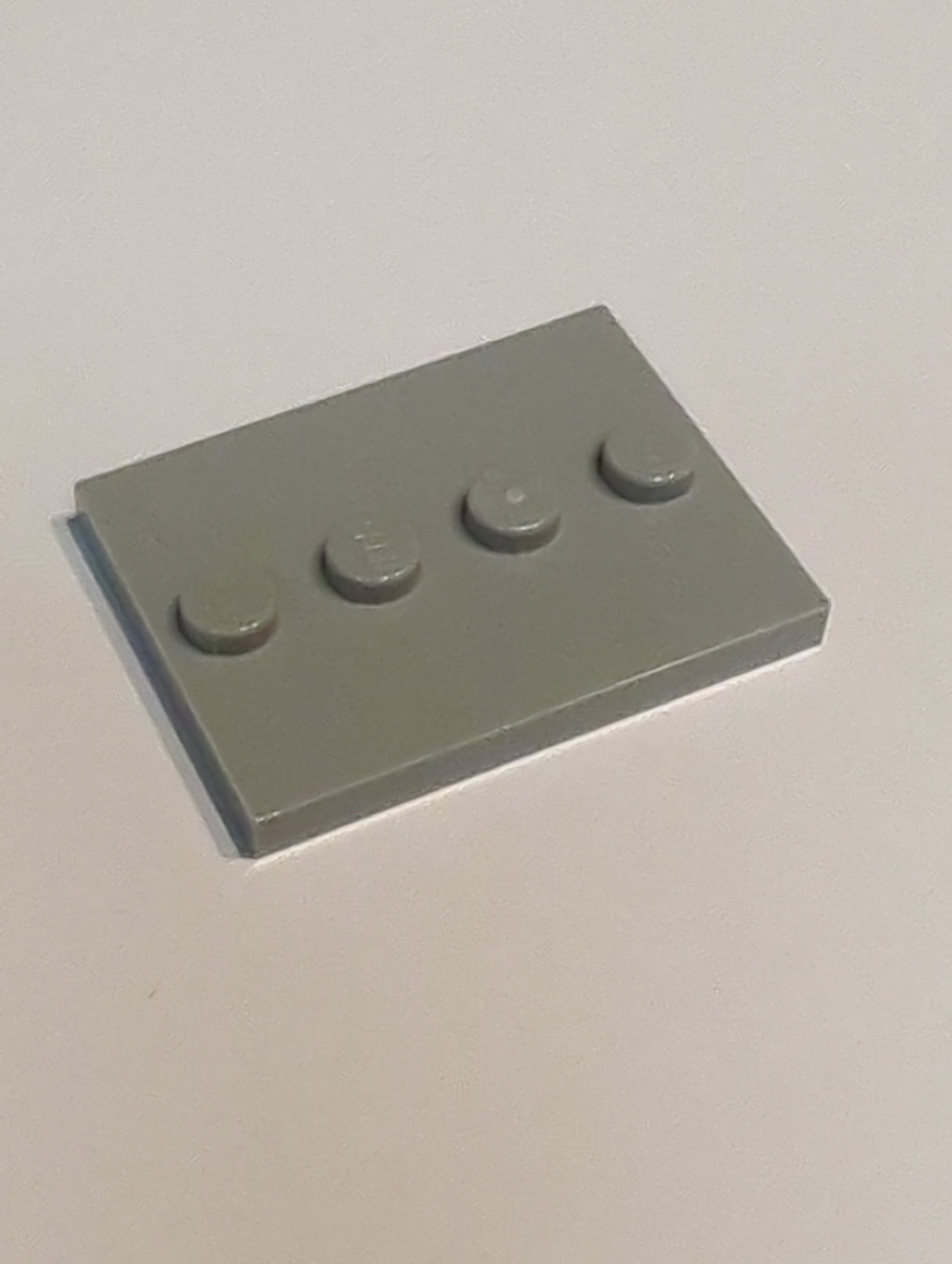 NEU Fliese modifiziert 3 x 4 mit 4 Noppen in der Mitte neuhellgrau