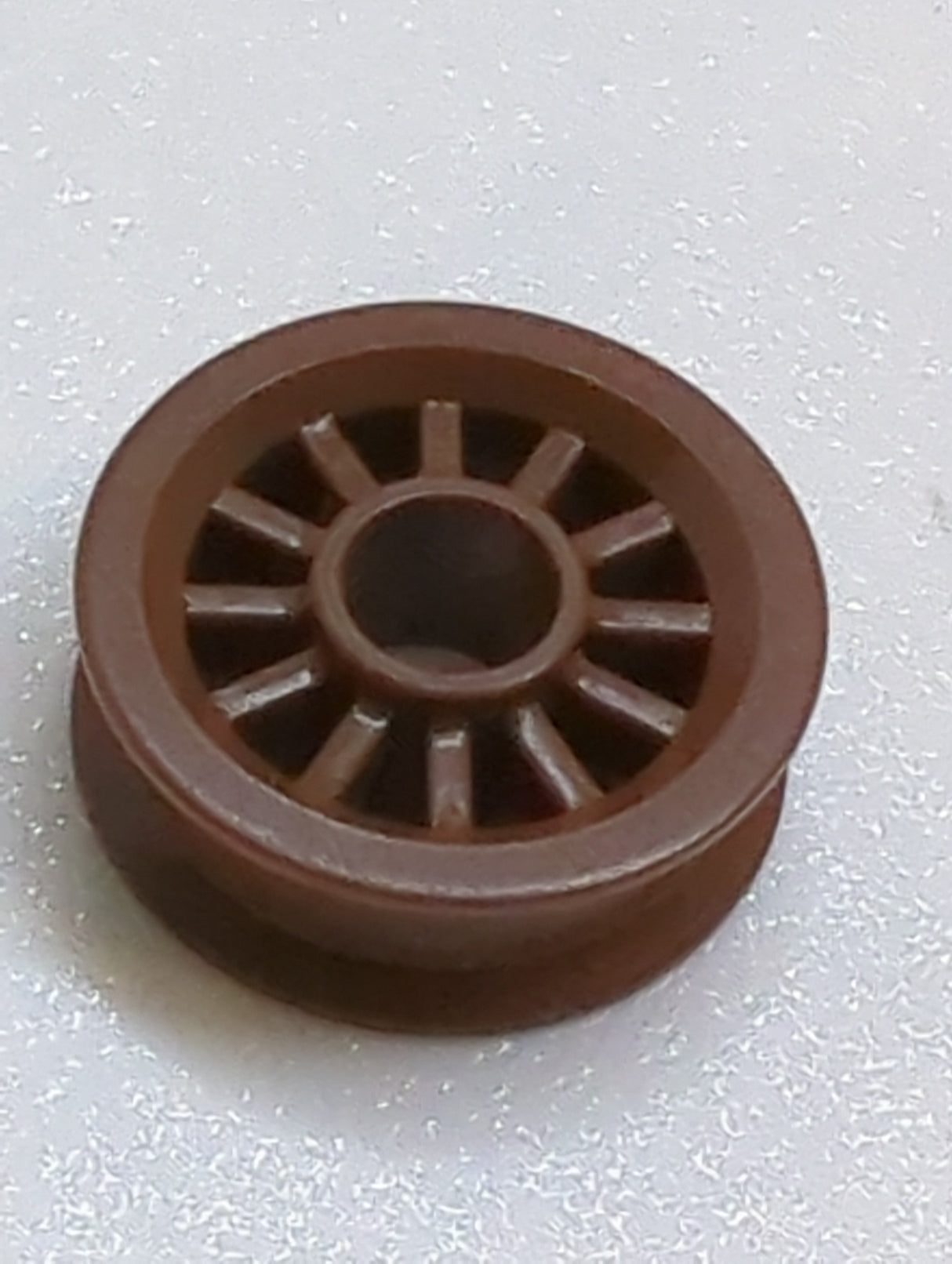 Felge 2x2 mit Speichen und Pinloch altbraun