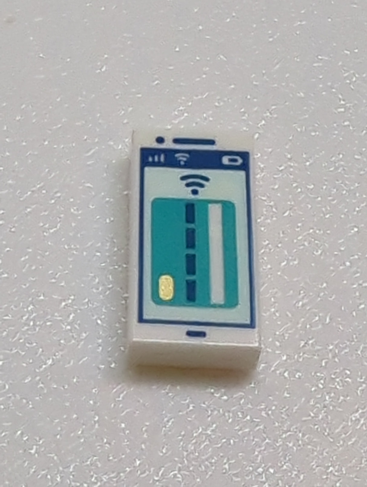 NEU Fliese 1 x 2 mit Handy / Smartphone mit dunkel-türkiser Debit- / Kreditkarte und dunkelblauer Signalstärke auf hellaquafarbenem Bildschirmmuster weiß