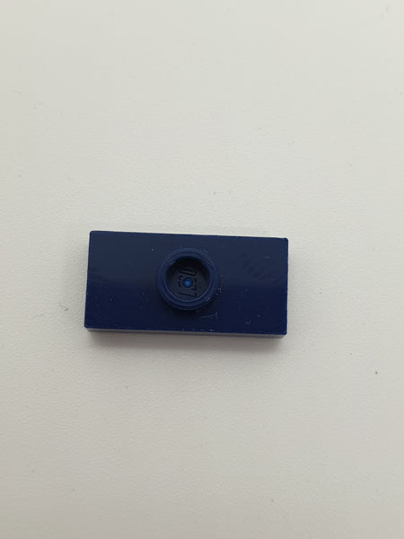 1x2 modifizierte Fliese/Platte mit Noppe mit Nut und Noppenhalter (unten) dunkelblau