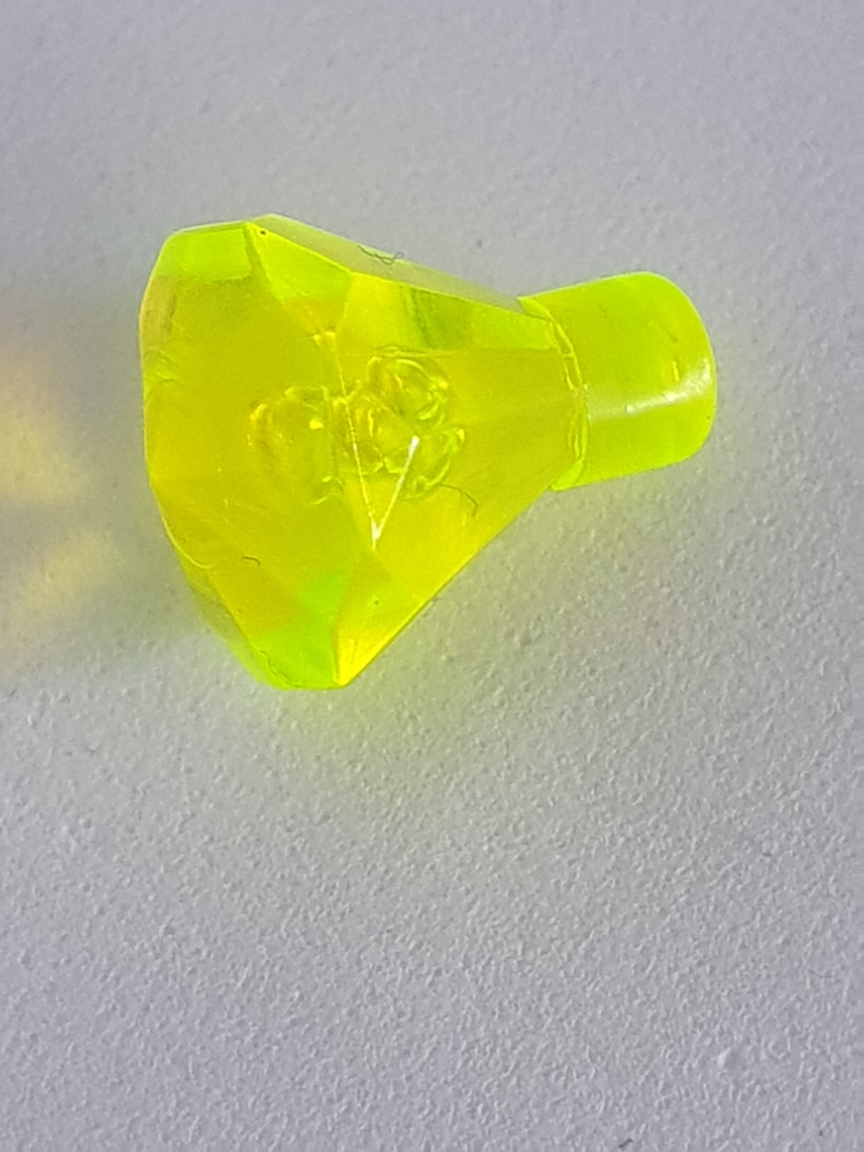 1x1 Diamant klein transparent neongrün