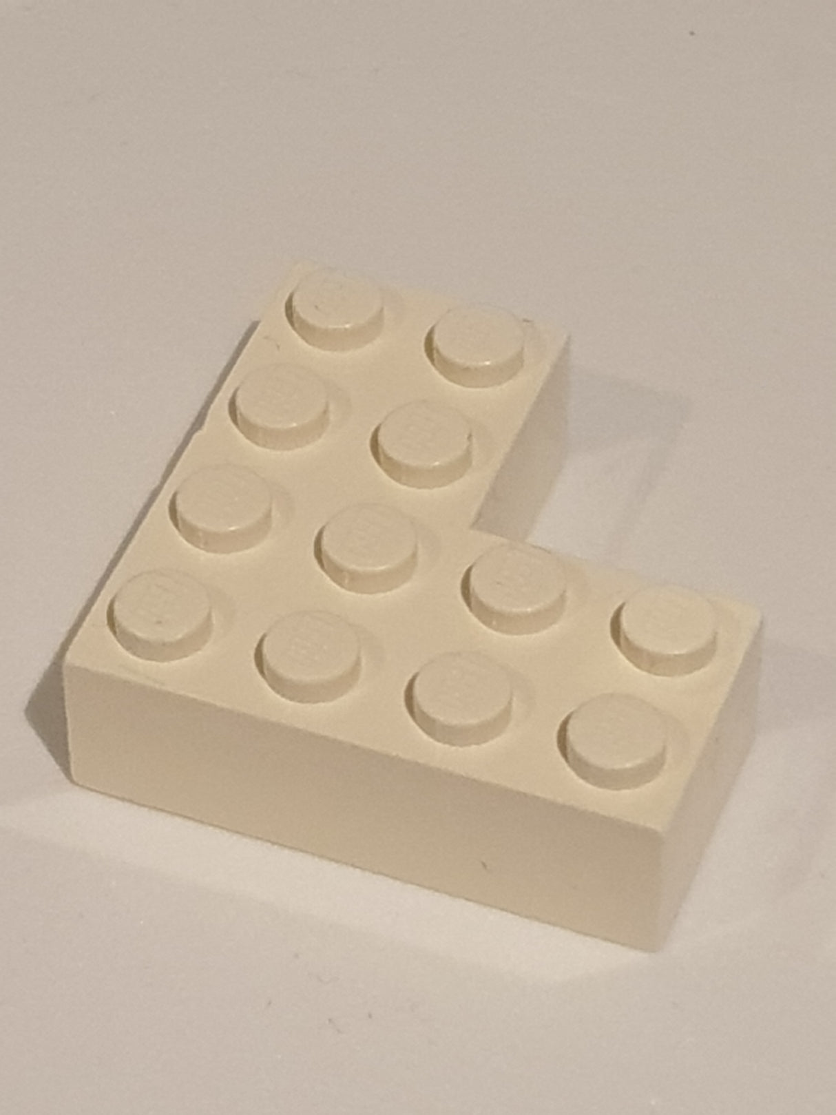4x4 Eckstein mit Verstärkung zwischen den Noppen weiß white
