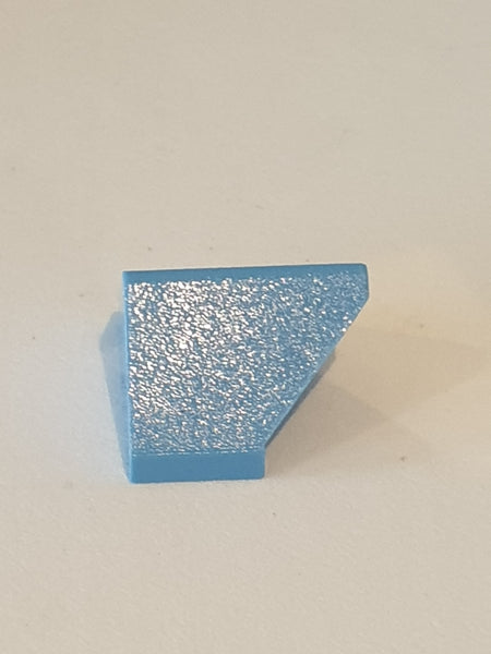 1x2 Dachfirst 45° mit Überstand mit Noppenhalter mittelblau