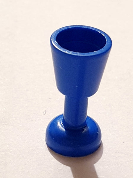 Gebrauchsgegenstand Kelch Pokal blau