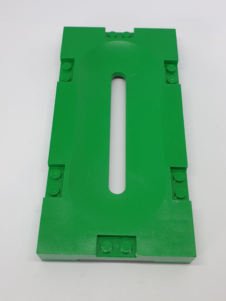 8x16 Grundplatte Sport Feld, horizontaler Schnitt, erhöht grün