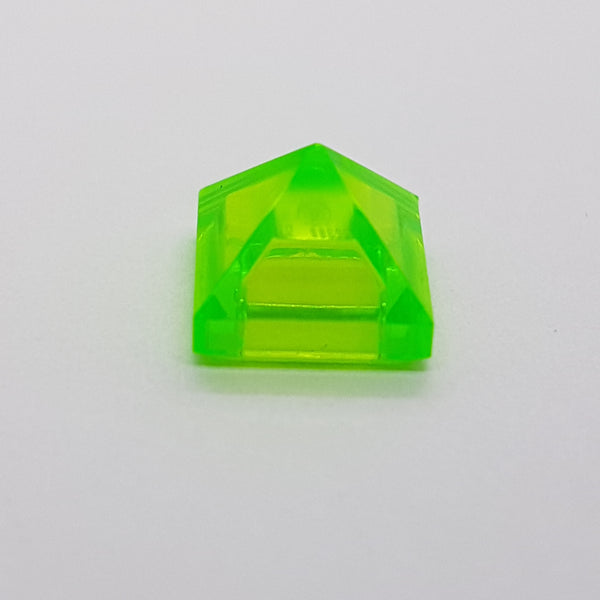 1x1 Pyramidenstein Convex transparent mediumgrün trans bright green Bright green