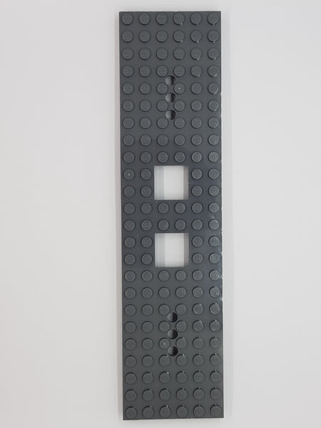 6x24 Zugbasis mit 2x quadartischem Ausschnitt Ausschnitt und 3 Löchern neudunkelgrau Dark Bluish Gray
