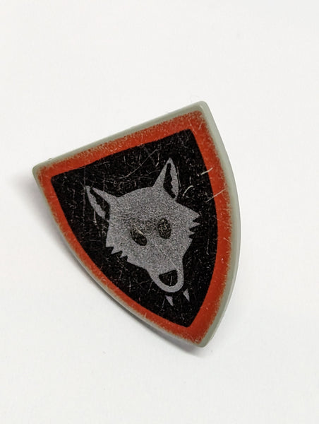 Schild bedruckt Triangular with Wolfpack Red Border around Black Background Pattern althellgrau light gray